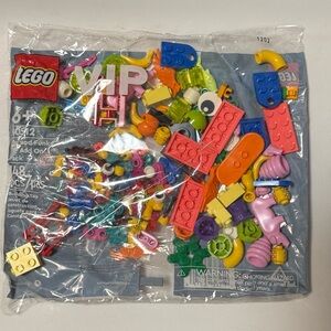 LEGO VIP Fun and Funky Add On Pack 148 pcs